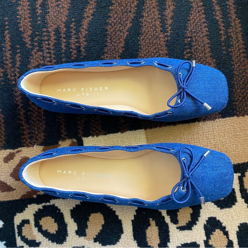 New in Box Marc Fisher Letizia Denim Flats Size 7M